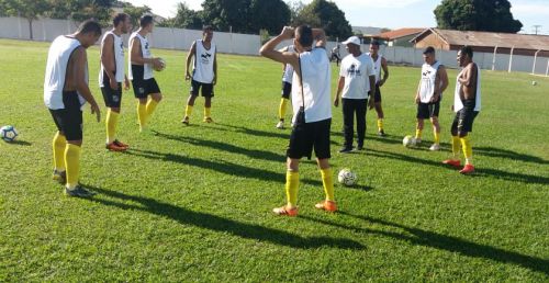 Disputa acirrada na Copa Paraná de Futebol Amador 