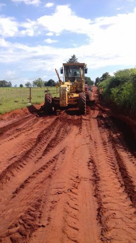 Setor de Transportes e Conservação realiza um excelente trabalho de manutenção das estradas vicinais.