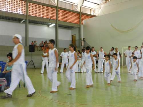 GRADUAÇÃO DE CAPOEIRA RECEBE GRUPOS DA REGIÃO