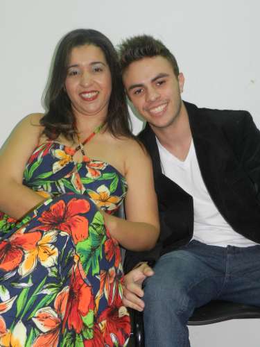 TALENTOS BRILHAM NA FINAL DO III FEST MUSIC