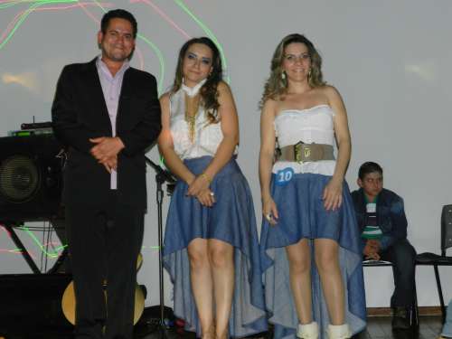 TALENTOS BRILHAM NA FINAL DO III FEST MUSIC