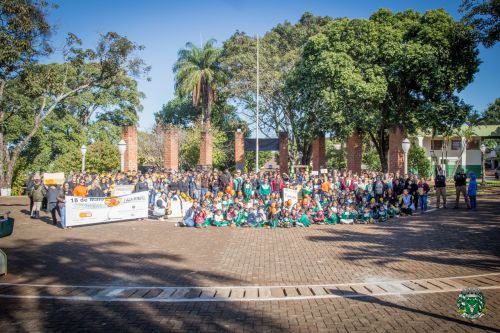 SEMAS promove passeata com orientações sobre o combate ao abuso e exploração sexual de crianças e adolescentes