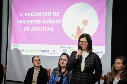Encontro debate papel da mulher rural