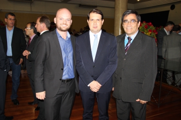 Prefeito e vice de Cafelndia prestigiam evento da Amop