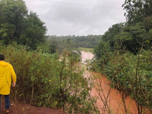 Pontes de Cafelândia suportam o grande volume da chuva de sexta-feira, 22 