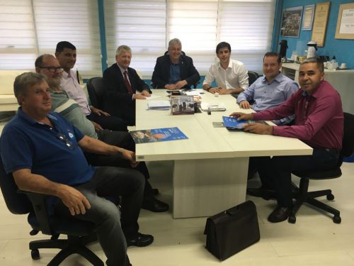 Dr. Franus e deputado Andre Bueno solucionam junto ao DER, impasse da estrada Cafelândia / Central Santo Antônio