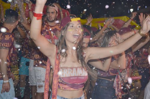 Carnaval da Seringueira: a grande festa popular de Ubiratã agitou a noite de domingo 