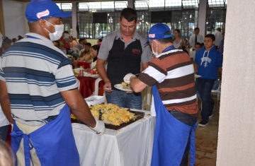 A cada ano o prato tpico de Ubirat conquista novos paladares