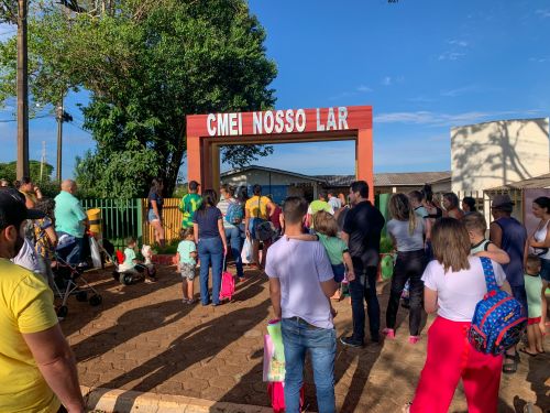 "Renovação e Entusiasmo: O Retorno Pós-Férias nas Escolas de Ubiratã"