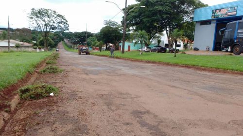 Serviços Urbanos cuidando da cidade