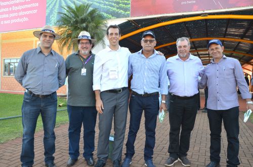 Lideranças de Ubiratã visitam Show Rural e se encontram com o governador Ratinho Jr