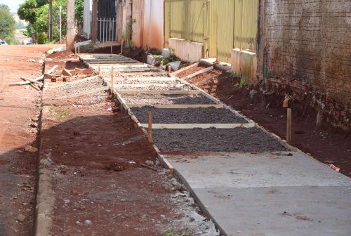 Os moradores dos bairros Jardim Josefina I e II j&