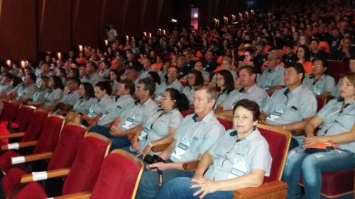 Presidente da Coagru é homenageado com o Troféu Ocepar; Vice Nil Pereira participou do evento