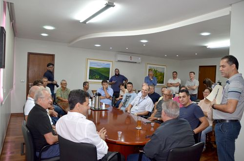 Deputado Marcio Pacheco visita Ubiratã e anuncia recursos para pavimentação poliédrica na Estrada Mato Grosso