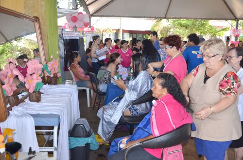 Feira de Serviços da Secretaria de Assistência Social marcou comemorações do Dia da Mulher 