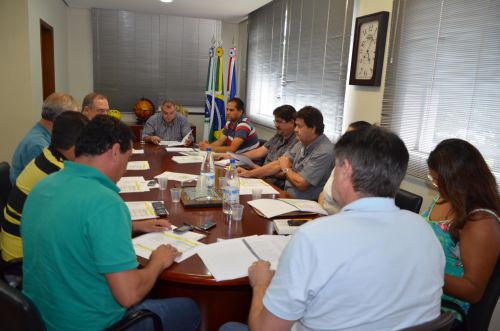 Prefeito Baco realizou 1ª reunião de 2016 com os secretários municipais