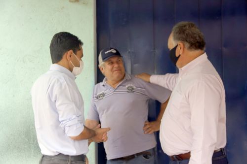 Cerimônia marca conquista da obra de canalização do córrego central
