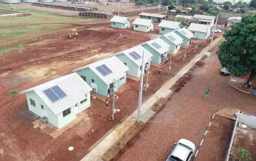 Casas populares em Yolanda e Ubiratã foram entregues para as famílias 