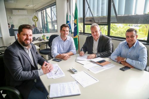 MODERNIZAÇÃO DA ILUMINAÇÃO PÚBLICA EM UBIRATÃ!