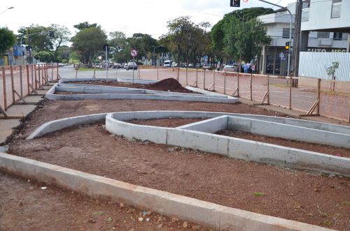 Novo calçadão já começa a transformar visual do centro da cidade