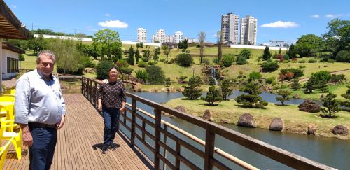 Comitiva de Ubiratã faz visita técnica ao Parque Japão em Maringá; Praça em Ubiratã será inaugurada em dezembro 