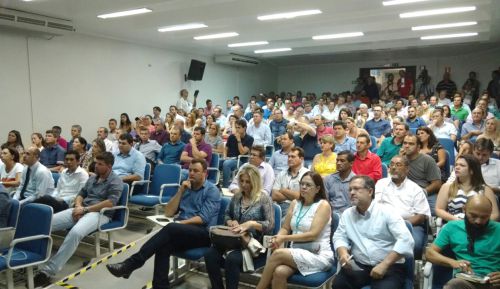 Prefeito Baco participa de prestação de contas de Ricardo Barros em Campo Mourão 