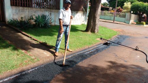 Operação tapa buracos chega ao Jardim São Vicente