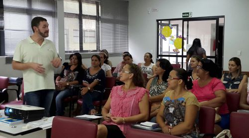 Professores participam de capacitação para trabalhar o Programa Cooperjovem nas Escolas