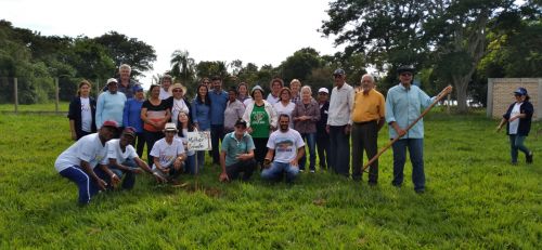Realização do projeto "Ajudando o Meio Ambiente"!