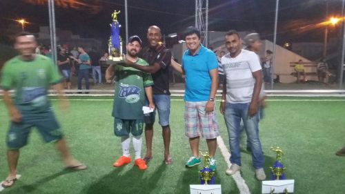 C.Vale é campeã do 1º Campeonato de Futebol Society de São João do Ivaí