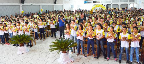 Mais de 400 alunos da rede municipal se formam no Proerd