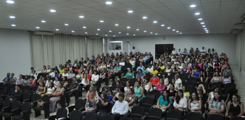 Educação abre ano letivo com reinauguração do auditório do Centro de Convenções